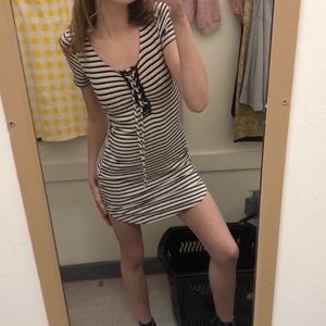 🎉2/$25 Blue striped bodycon dress